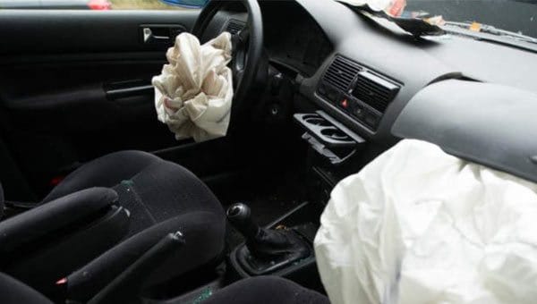 car with defective airbags