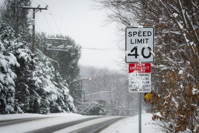 speed limit 40 mph on a snowy mountain road