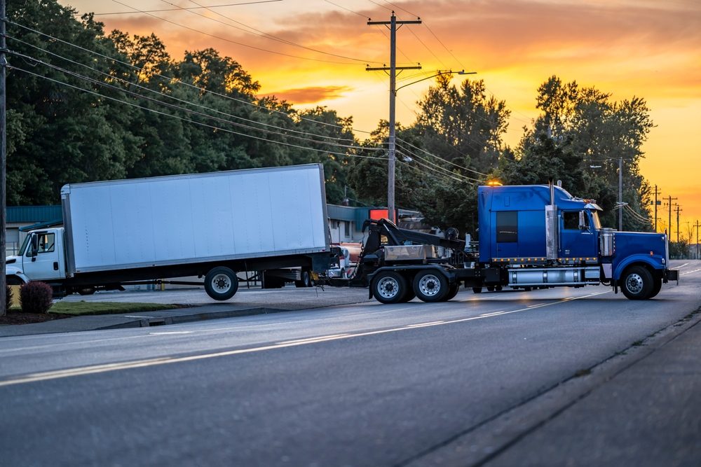 What to Do if a FedEx Truck Runs Into Me?